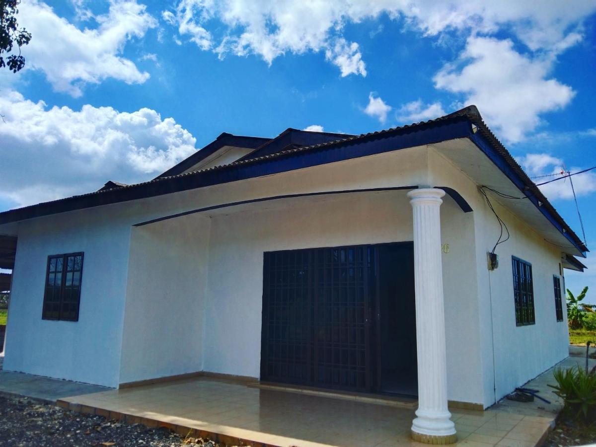 Casa Villa Homestay Sekinchan Extérieur photo